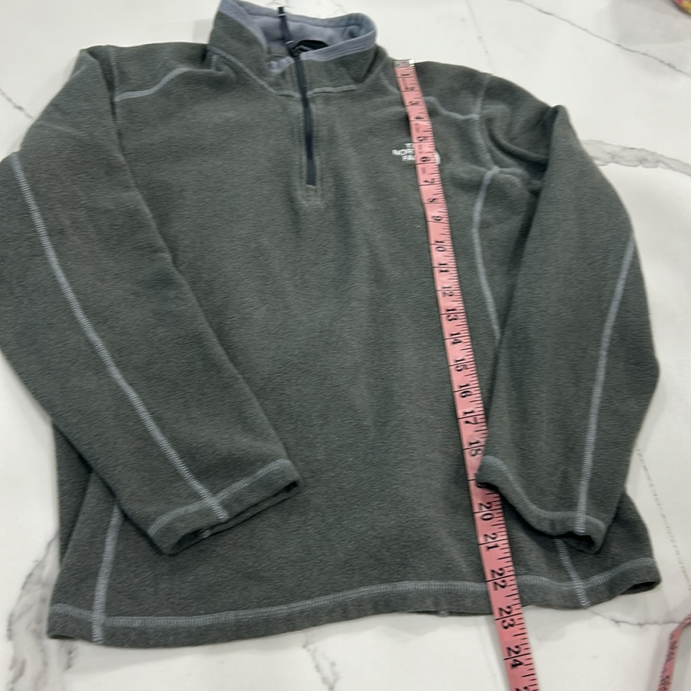 The North Face Gray Fleece Quarter Zip Jacket. Size XL (960) - Picture 9 of 12